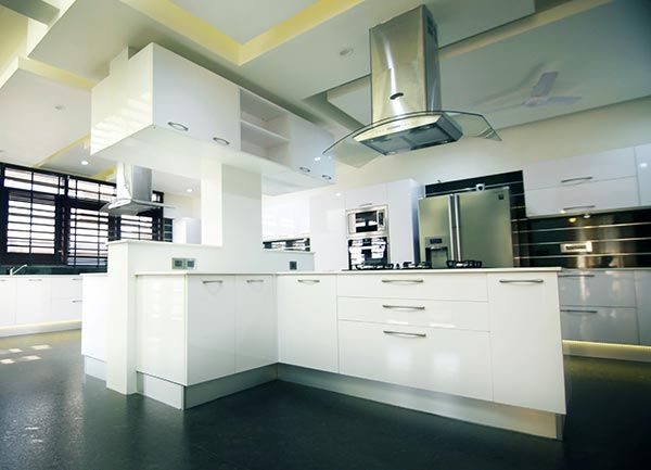 Peninsula shaped modular kitchen in Kochi, Kerala
