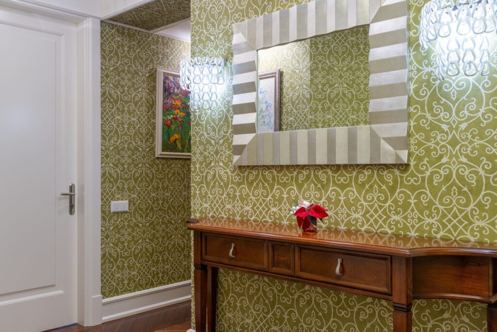 traditional pattern wallpaper