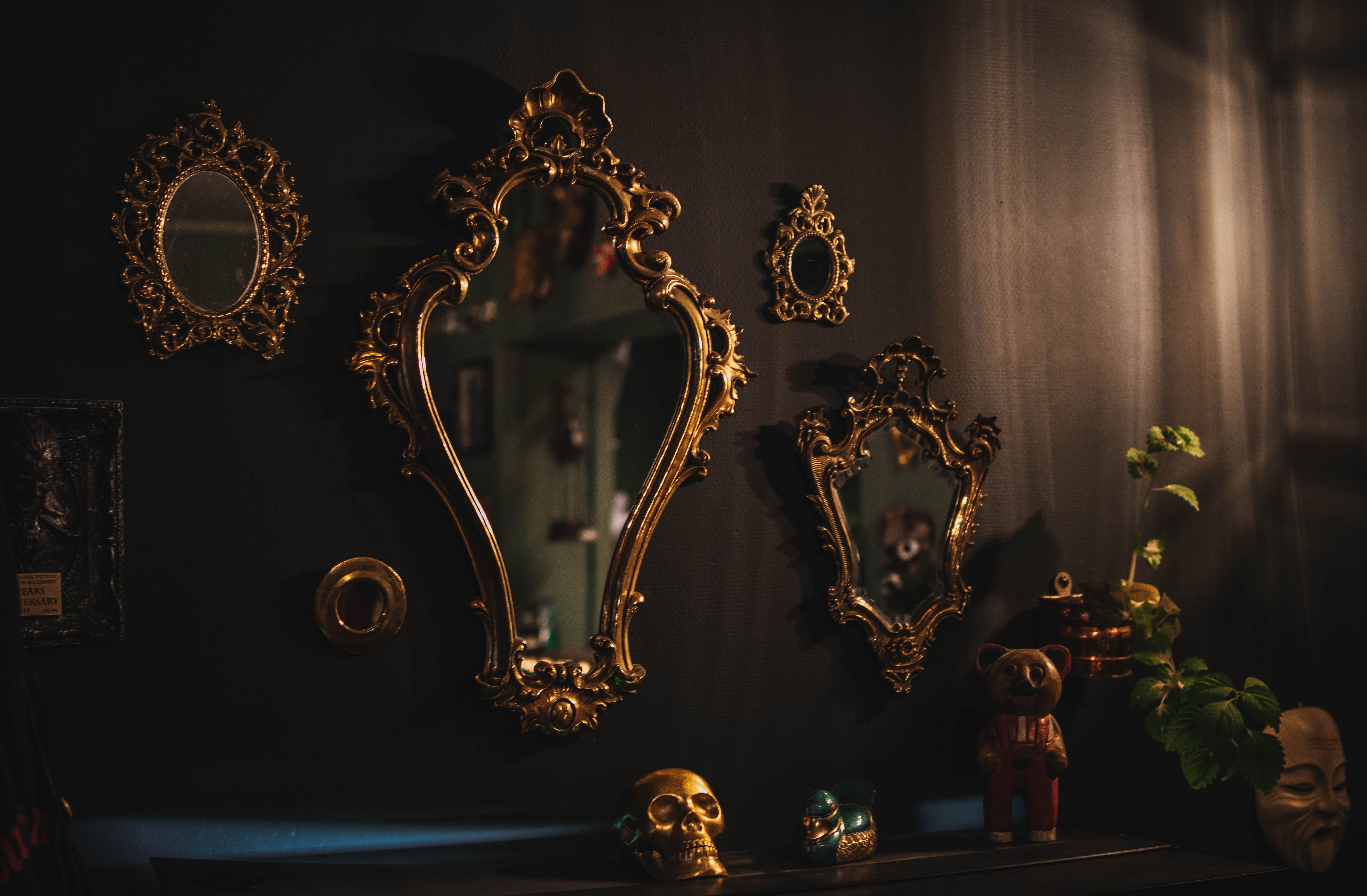use of mirrors in interiors